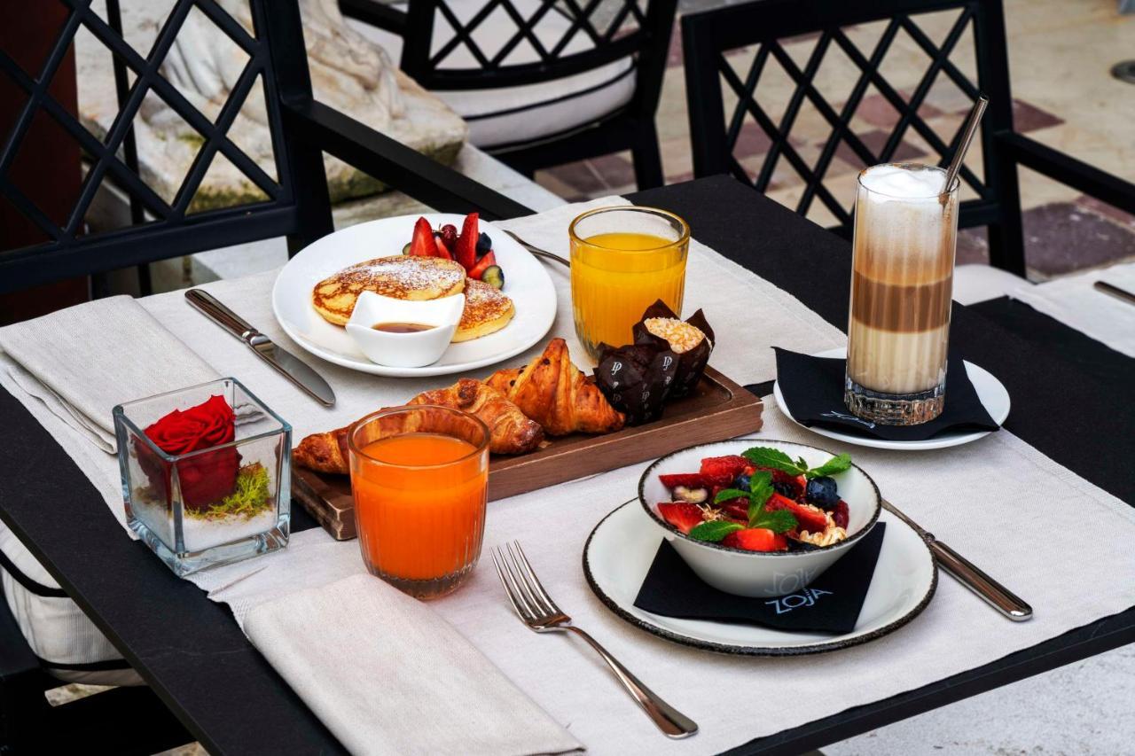 Radisson Collection Hotel, Palazzo Nani 威尼斯 外观 照片 Breakfast at the hotel