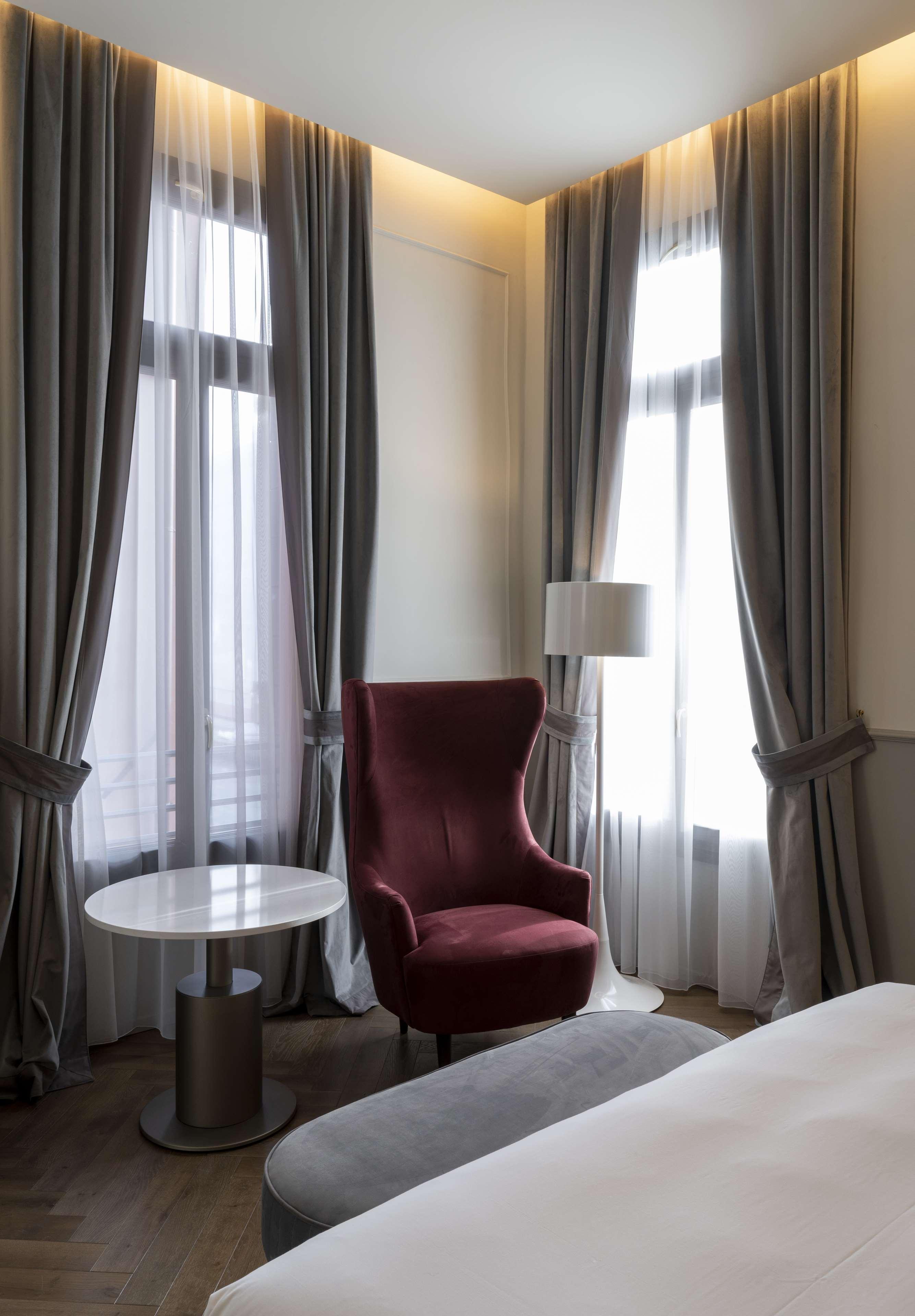 Radisson Collection Hotel, Palazzo Nani 威尼斯 外观 照片 A room at the hotel
